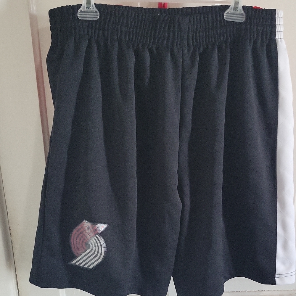 Mitchell & Ness Black Hardwood Classics Shorts